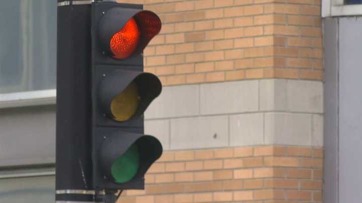Senate committee to discuss bill paving way for red-light camera pilot program in Milwaukee