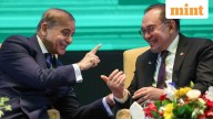 Pakistan PM brings ‘torn’ paper notes to Malaysia talks