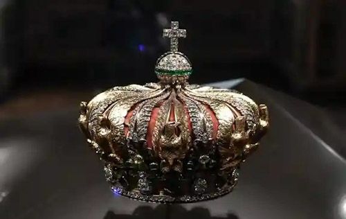 Dos sospechosos detenidos por el robo en el Louvre