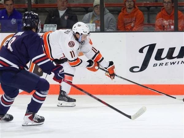 BGSU hockey shut out in opener at Niagara
