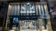 Famosa cadena de zapatillas deportivas cerrará cientos de tiendas en EE. UU. este año y abrirá nuevos locales con concepto moderno