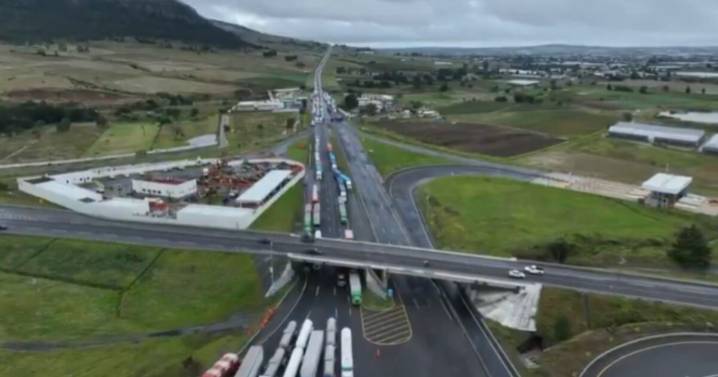 Colapso en la autopista México-Tuxpan: 36 horas de espera tras desastres por intensas lluvias