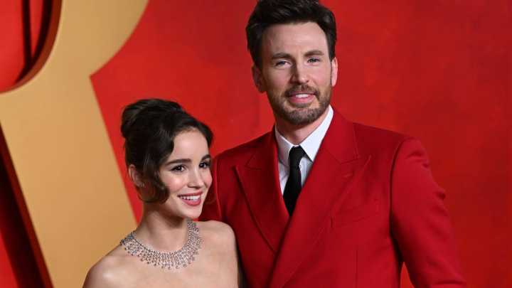¿Quién Es Alba Baptista? 6 Datos sobre la Esposa de Chris Evans