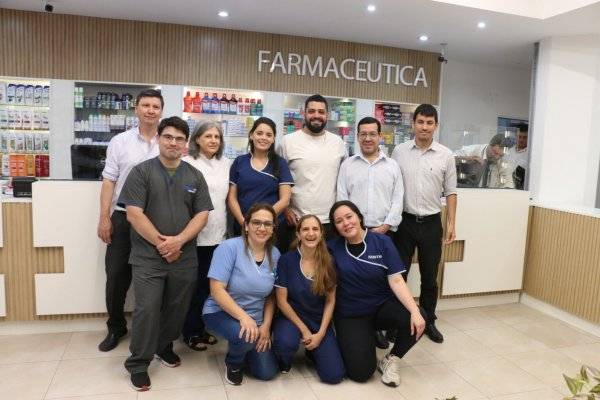 A NUEVA! Reinauguran la farmacia de ISSUNNE en Corrientes