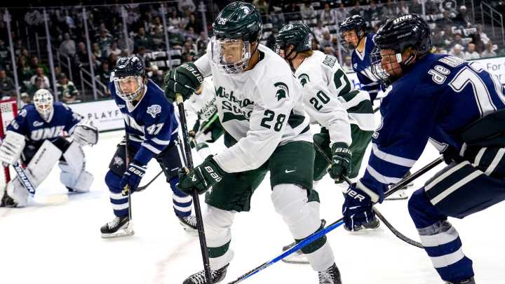 Michigan State hockey stunned in season
