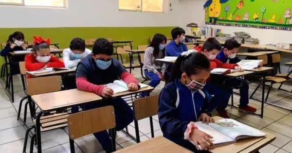 Vuelven a clases presenciales 182 mil 610 alumnos tras lluvias