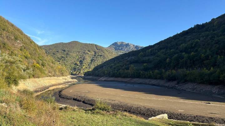 El grifo de Asturias, con poca agua: la sequía empieza a afectar a los embalses que dan de beber a la región, a poco más del 55% de su capacidad