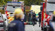 Ataque con cuchillo y atropello de multitud cerca de una sinagoga en el Reino Unido