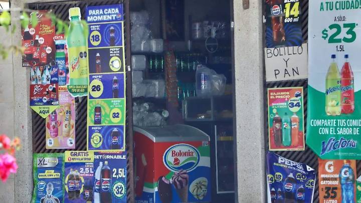 Multan a 135 tiendas de abarrotes en León por vender cerveza sin licencia