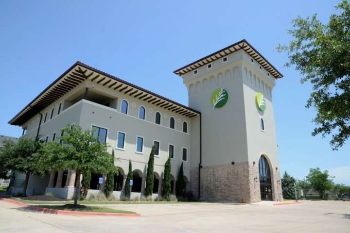 Cedar Park officials move forward with contract ...