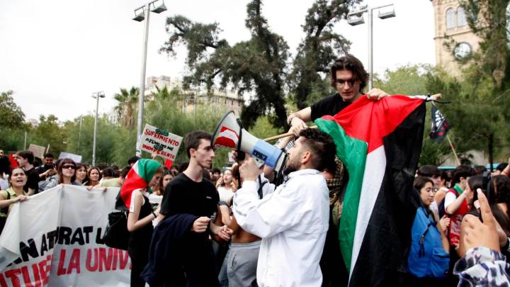 Miles de estudiantes en Barcelona claman por Gaza y piden liberar a la Flotilla: "Seguiremos en primera línea para detenerlo todo"