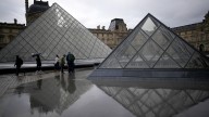 Louvre heist investigators arrest 5 more suspects, crown jewels remain missing