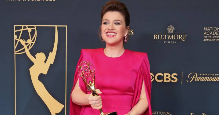 Kelly Clarkson Weight Loss: Weight Loss Drugs, Fitness and Diet
