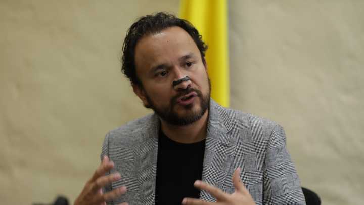 'Nuestro objetivo debería ser recuperar el grado de inversión': entrevista a Javier Andrés Cuéllar, director de Crédito Público