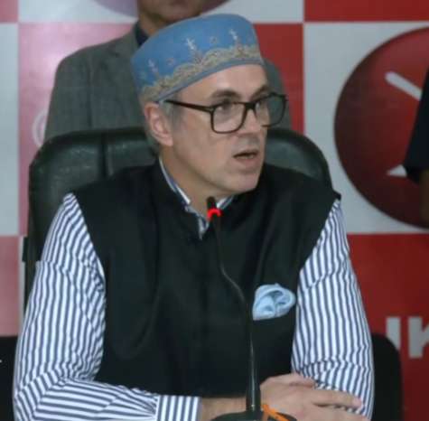 CM Omar Abdullah extends Urs of Sheikh