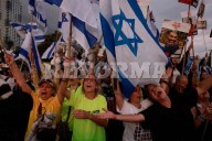 Libera Hamas a rehenes tras dos años de guerra