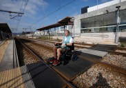 La discapacidad en Asturias pierde el tren (y el autobús)