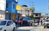 Muere joven electrocutado por cableado sobre su casa en Escobedo