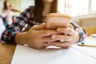 Bipartisan bill to ban student cellphone use in PA schools