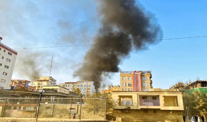 Pakistán y Afganistán acuerdan un alto el fuego de 48 horas tras intensos enfrentamientos