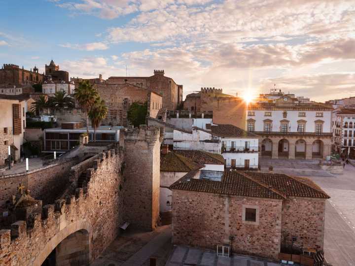 Una región de España paga 15.000 euros por mudarte y trabajar desde ahí: cuál es y dónde está