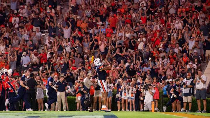 Auburn WR Horatio Fields out for extended period after broken foot