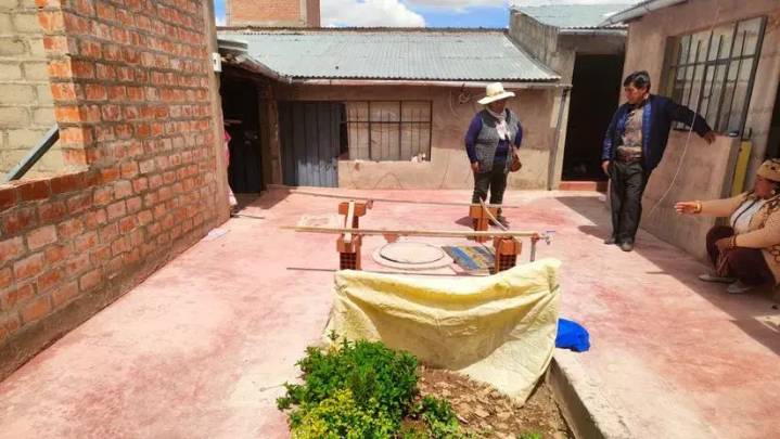 Puno: madre encontró a su hijo sin vida dentro de un pozo en una urbanización de Juliaca