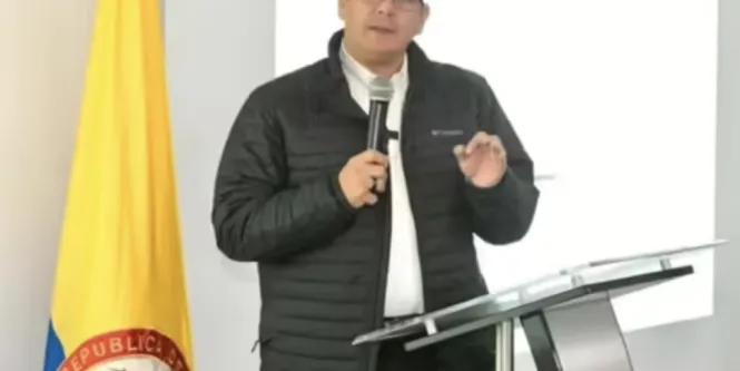 Renuncia Giovanni Rubiano en medio de debate político sobre la Superintendencia de Salud 