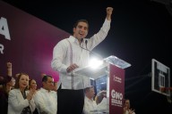 Gino Segura rinde su Primer Informe Legislativo con fuerza para transformar ante miles de quintanarroenses