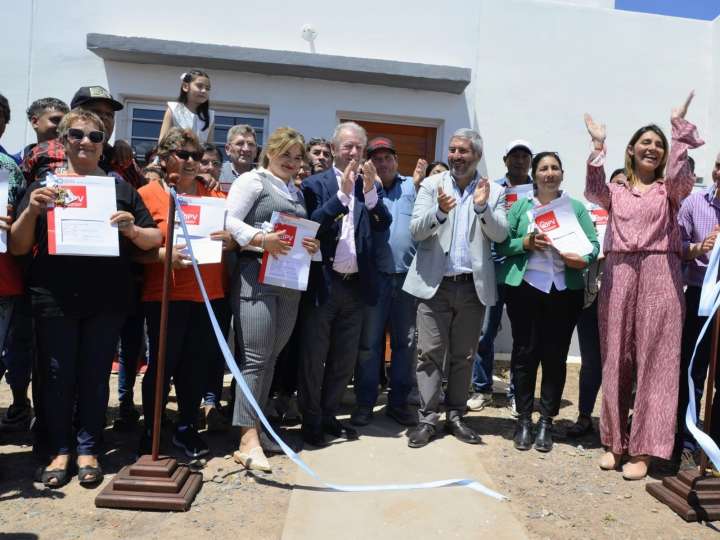 Veinte familias de El Galpón recibieron sus nuevas viviendas