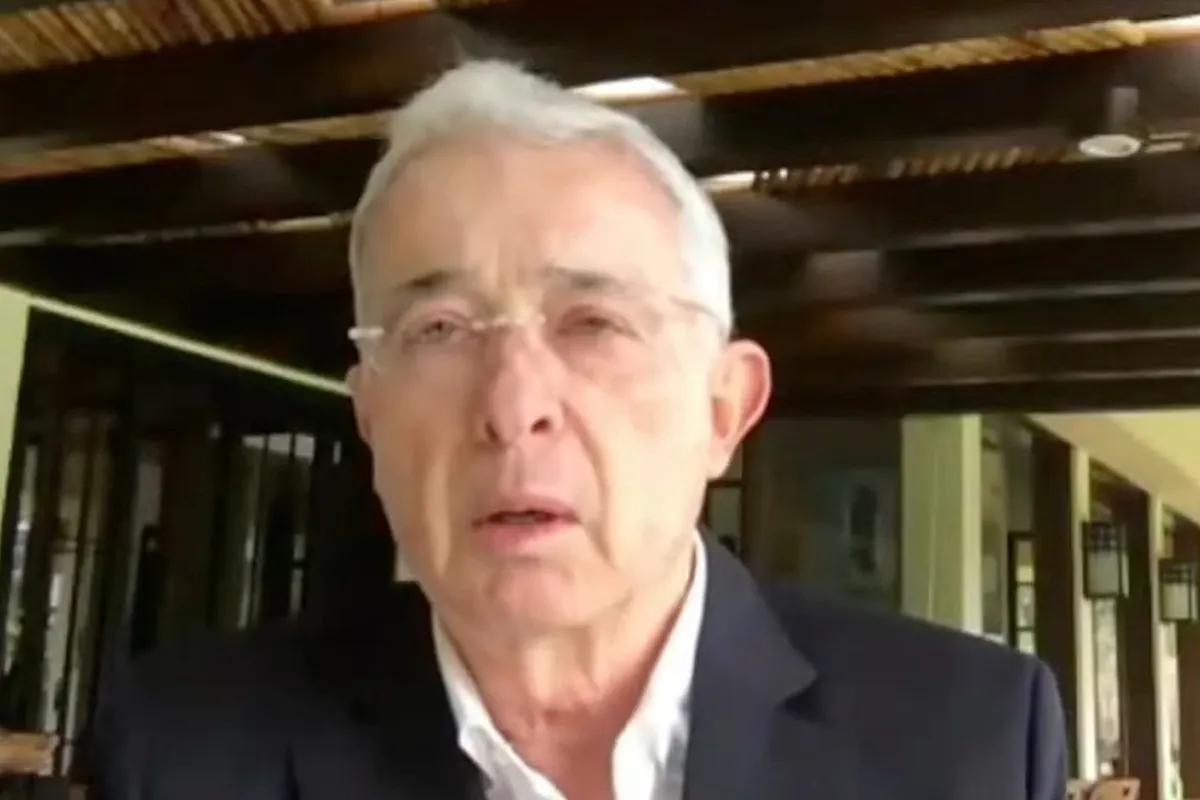 Absuelven a Uribe de todos los cargos por los que fue condenado a 12 años en primera instancia