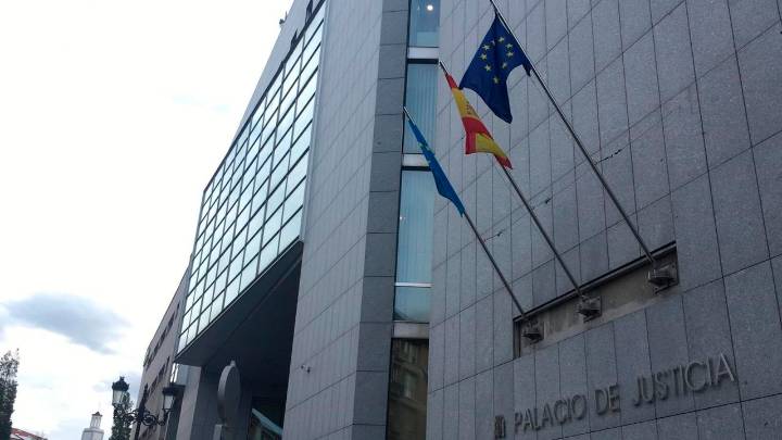 Una mujer enfrenta pena de prisión por desatender la educación y la salud de su hijo de 8 años