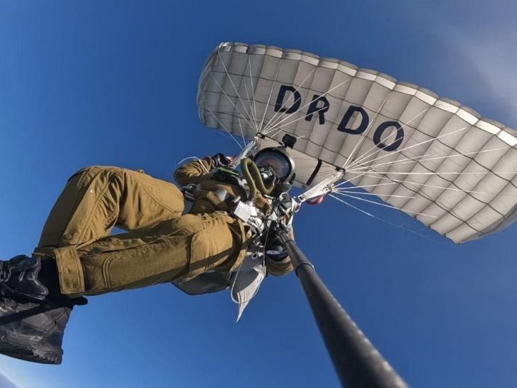 Successful testing of Made-in-India Military Parachute:Soldier performs 32,000
