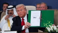 Trump materializa la firma histórica del plan de paz para Gaza y presume del logro: "Han tenido que pasar 3.000 años"