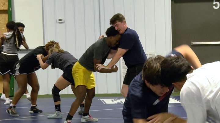 Warren County schools start individual wrestling programs