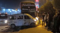 Choque entre bus interprovincial y miniván deja a peatón herido en vía Evitamiento