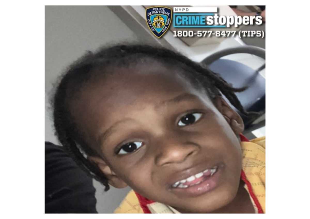 Mother of toddler found wandering barefoot at Far Rockaway laundromat was behind bars for Brooklyn home invasion: DA