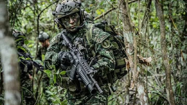 Escándalo en Colombia: Desmantelaron red de militares que vendía armas