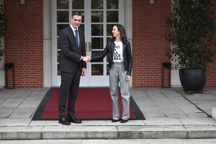 El Gobierno se vuelca en mantener atado a Podemos y no depender del voto de Ábalos en el Congreso