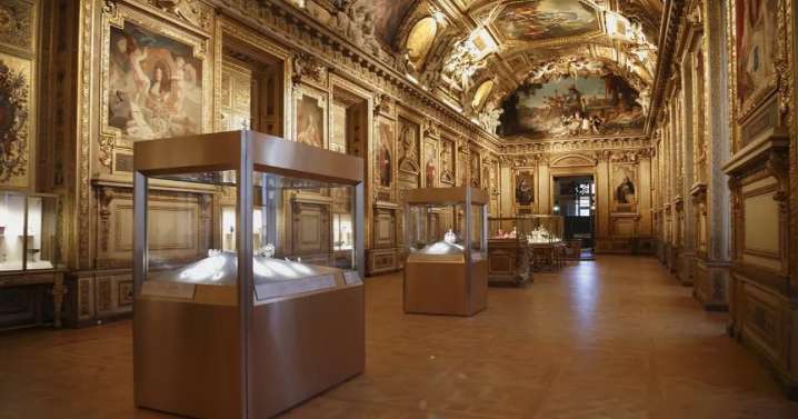 ¿Qué joyas estaban expuestas en la Galería Apolo asaltada en el espectacular robo del Louvre?