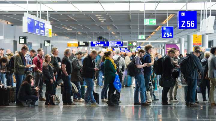 American Airlines Issues Honest Response After Delays And Cancellations Soar During Weekend
