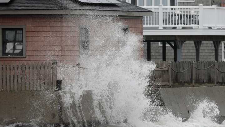 First Nor’easter of the season? Rain, coastal flooding…