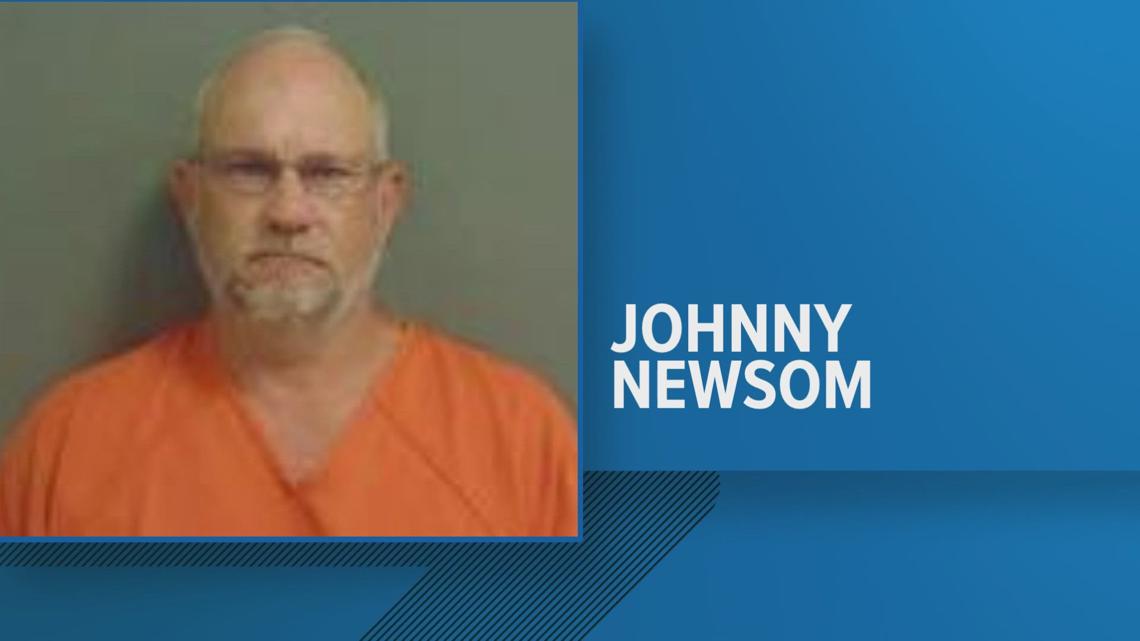 Former Holland police chief arrested and formally charged for theft