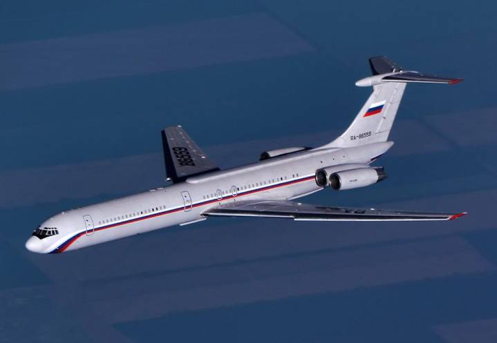 Avión de la fuerza aérea rusa aterriza en Venezuela en medio de tensiones regionales