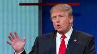 Trump Hosts Glitzy Dinner for Wealthy Donors 