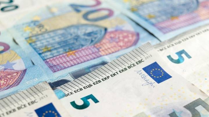 Euro hoy y euro blue: a cuánto cotizan este viernes 24 de octubre