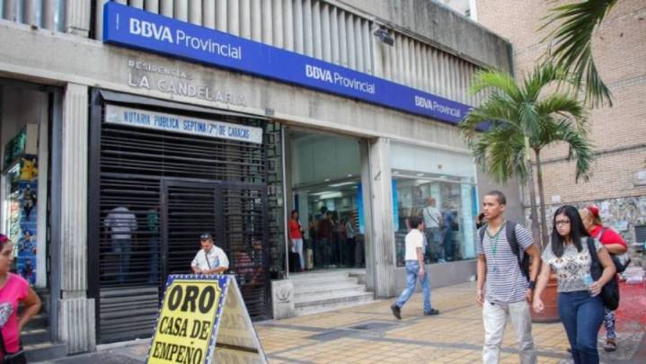 Banca privada no ofrecerá atención durante días de júbilo nacional