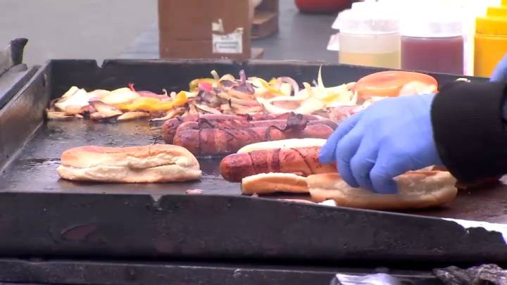 Bill to protect street vendors’ data from federal agencies