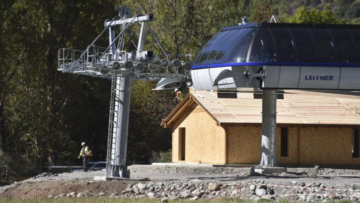 La telecabina de Benasque se construye en tiempo récord antes de que llegue la nieve