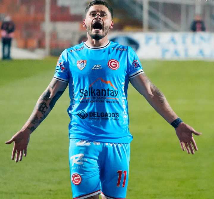 Deportivo Garcilaso le quitó el invicto de local a Juan Pablo II ganándole 2